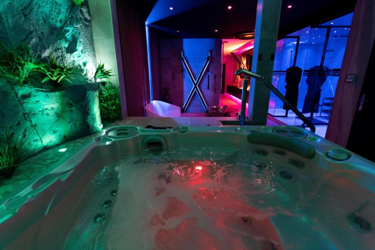 Les Secrets Rooms - Bonneval - Love Room - Spa Et Hammam Privatif Buitenkant foto